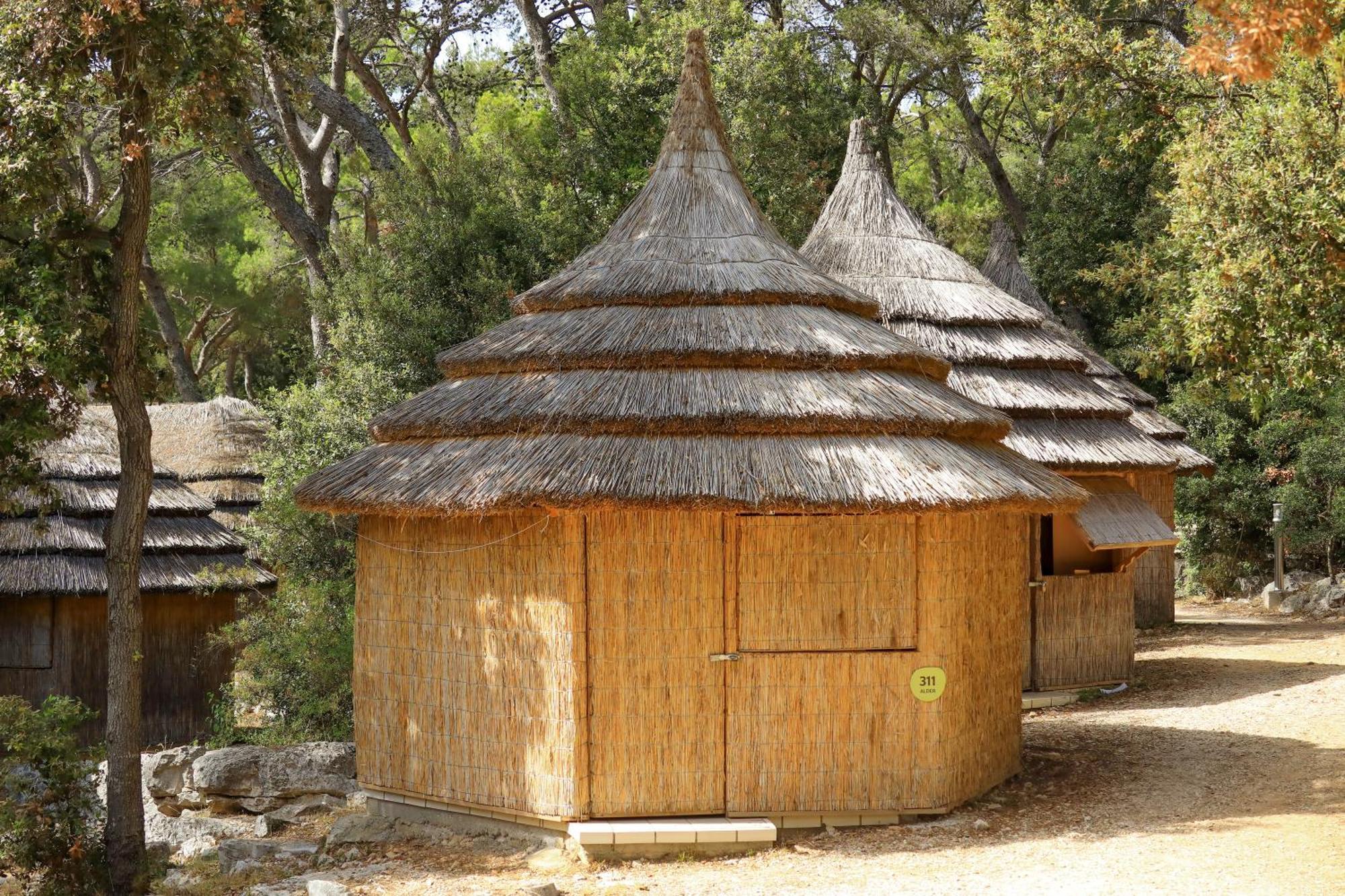 Pine Beach Pakostane Hotel Exterior photo